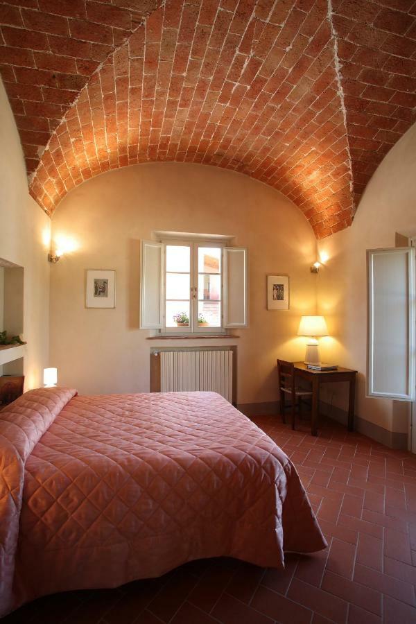 Agriturismo Podere La Casa Palaia Ngoại thất bức ảnh